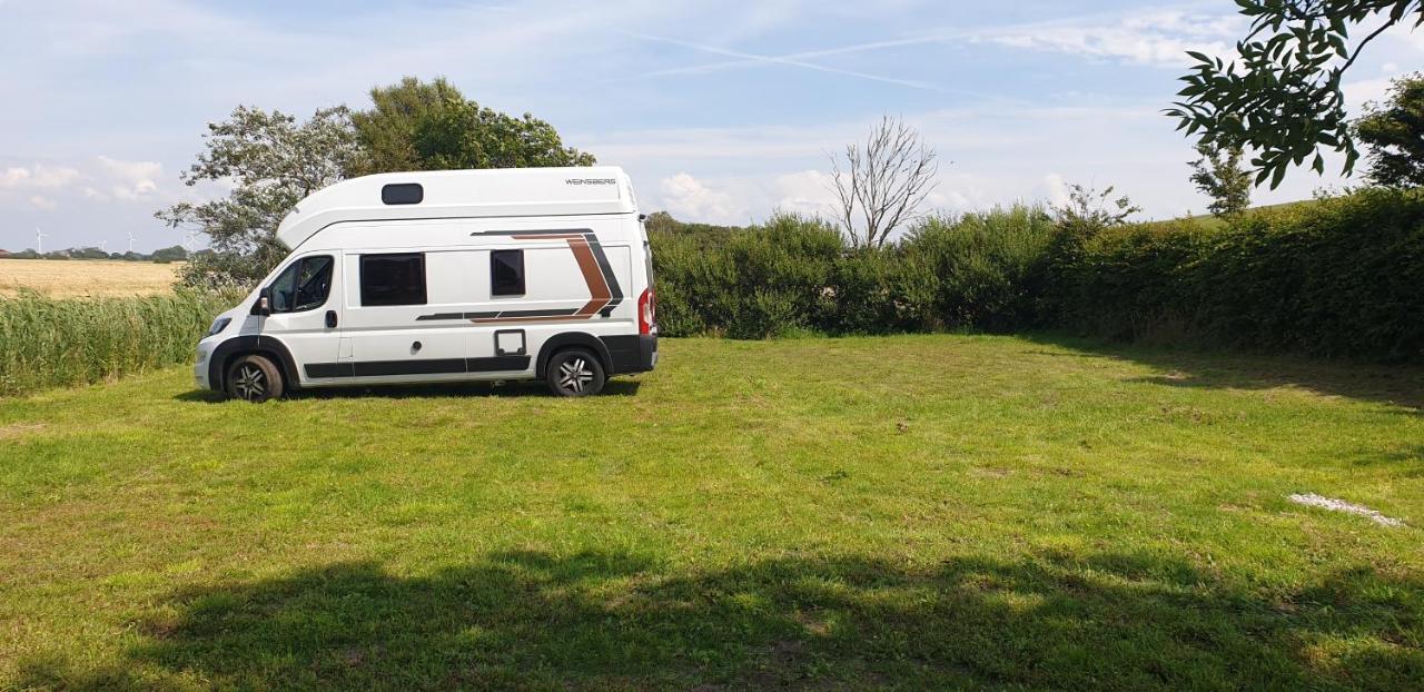 Wohnmobilstellplatz Hemenswarft An Der Nordsee - Meerblick Emmelsbull-Horsbull Exterior photo