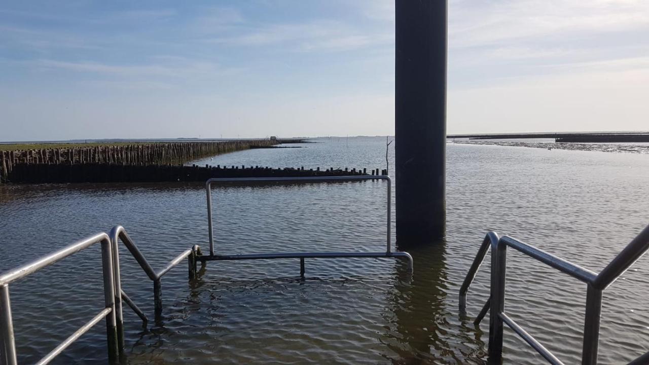 Wohnmobilstellplatz Hemenswarft An Der Nordsee - Meerblick Emmelsbull-Horsbull Exterior photo